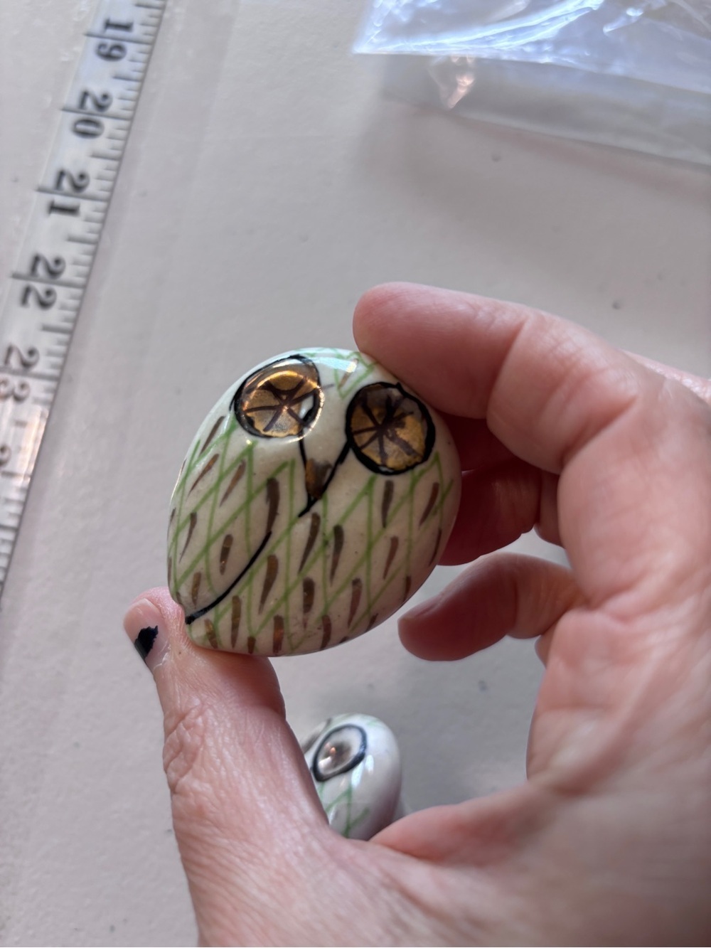 Anthropologie Calico Owl Knob Drawer Pulls Set of 8 Ceramic Hand Painted Gold - Picture 3 of 11